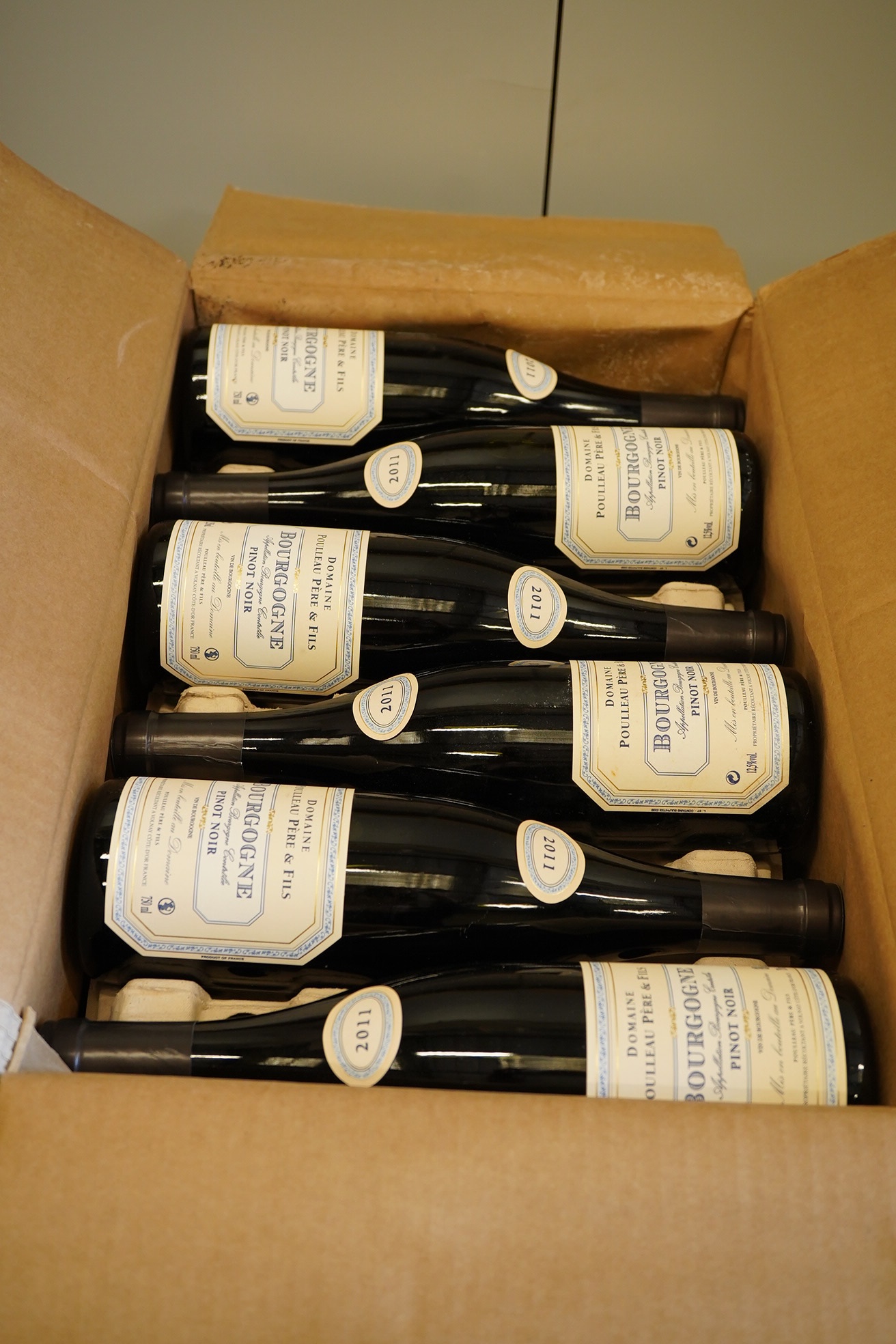Domaine Poulleau Pere et Fils, Bourgogne Pinot Noir, 2011